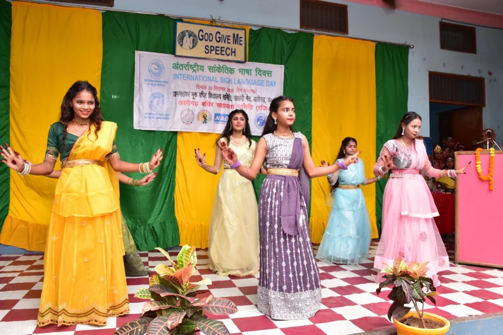 international sign day